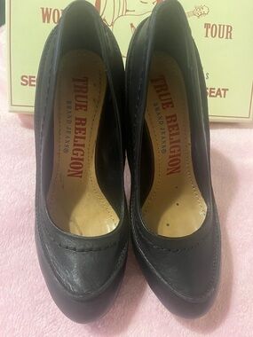 True Religion Black Leather Platform Heeled Pumps